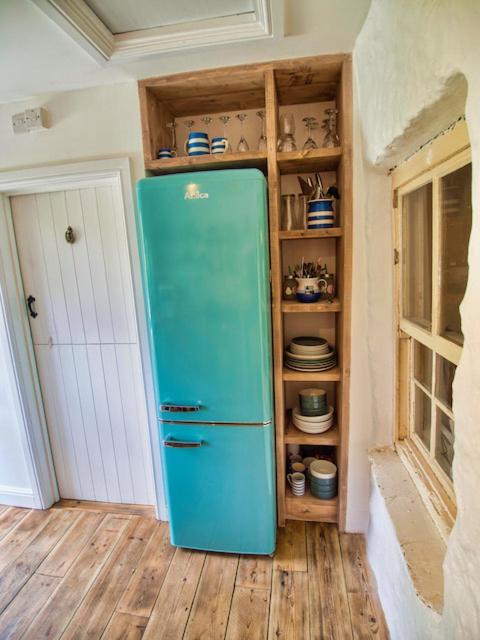 Knocker Cottage Is A 3 Bedroom Made Up Of 1 Double Bedroom And 2 Small Double Bedrooms In Small Village 10 Min To Beaches Camborne Exterior foto
