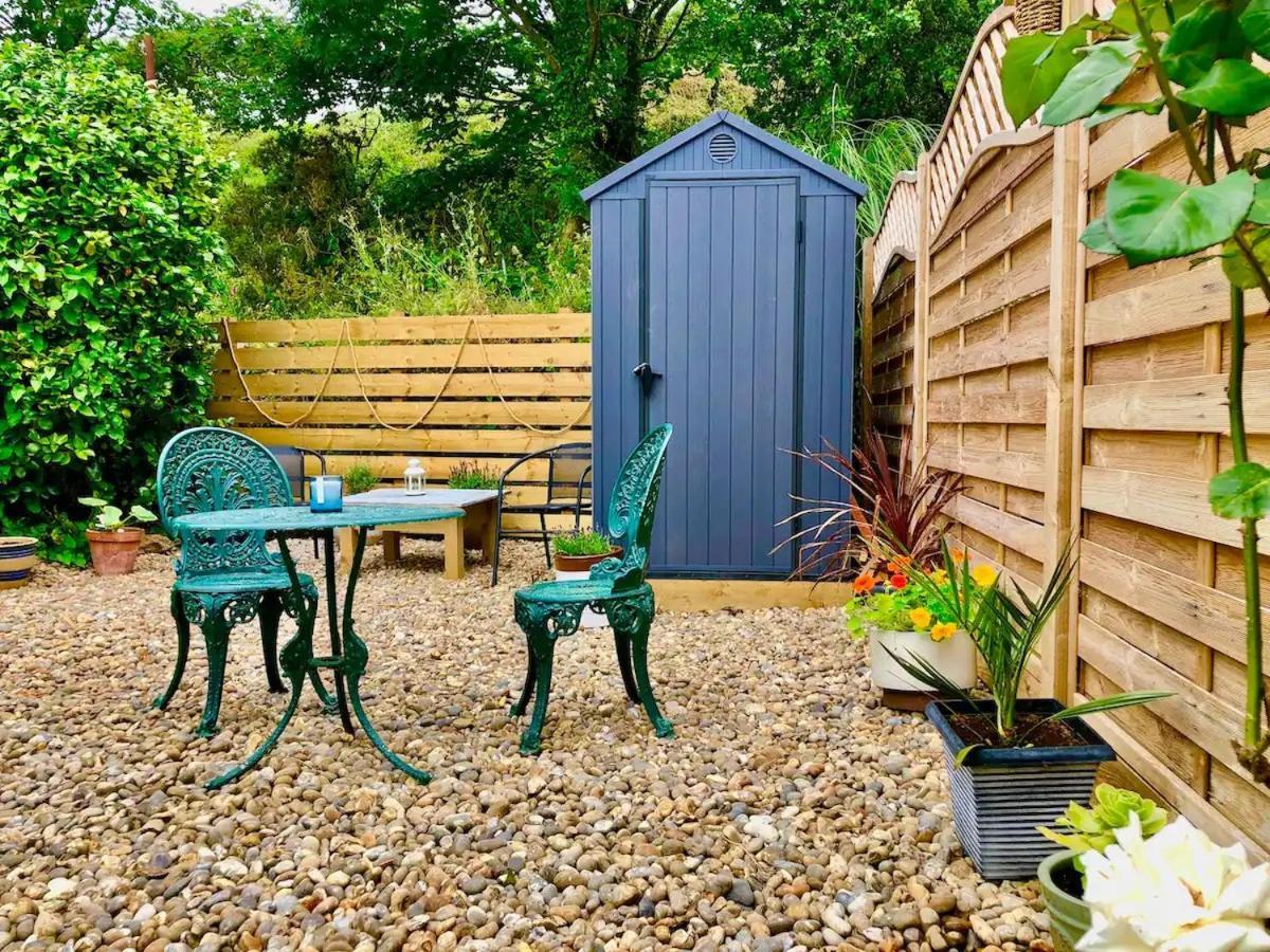 Knocker Cottage Is A 3 Bedroom Made Up Of 1 Double Bedroom And 2 Small Double Bedrooms In Small Village 10 Min To Beaches Camborne Exterior foto